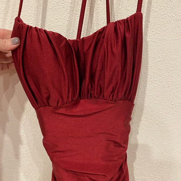 La Femme Shiny Jersey Trumpet Gown - Picture 3 of 6